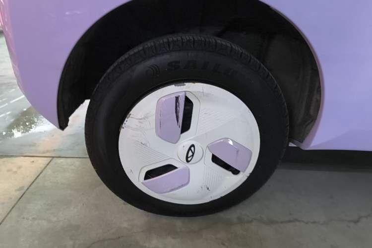 Used Chery QQ Ice Cream 2022 170km Sundae Phosphate Lithium-Ion Right Rear Wheel Hub
