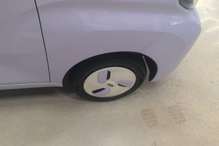 Used Chery QQ Ice Cream 2022 170km Sundae Phosphate Lithium-Ion Right Rear Wheel Hub
