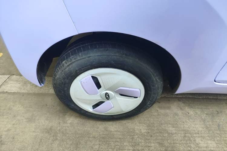Used Chery QQ Ice Cream 2022 170km Sundae Phosphate Lithium-Ion Right Rear Wheel Hub
