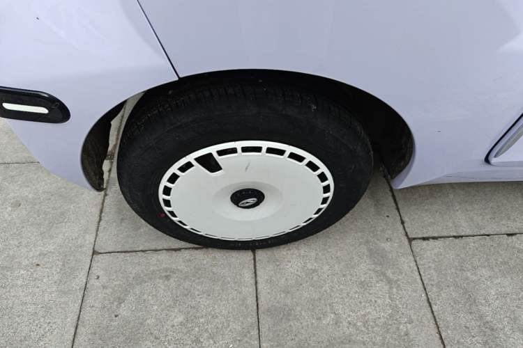 Used Chery QQ Ice Cream 2022 170km Sundae Phosphate Lithium-Ion Right Rear Wheel Hub