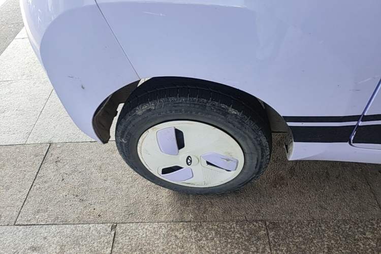 Used Chery QQ Ice Cream 2022 170km Sundae Phosphate Lithium-Ion Right Rear Wheel Hub