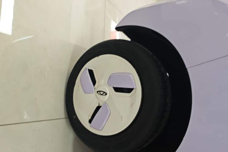 Used Chery QQ Ice Cream 2022 170km Sundae Phosphate Lithium-Ion Right Rear Wheel Hub