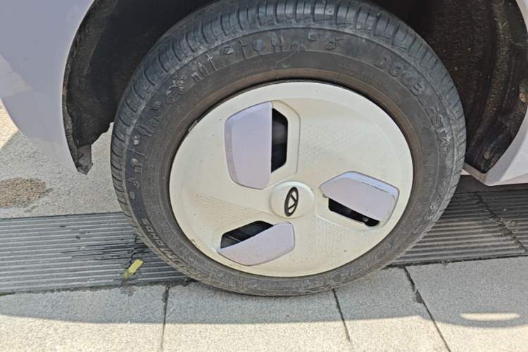 Used Chery QQ Ice Cream 2022 170km Sundae Ternary Lithium Right Rear Wheel Hub