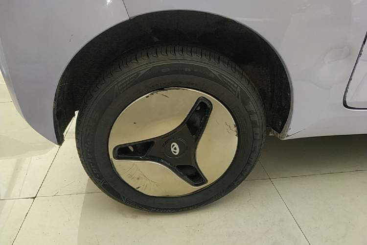 Used Chery QQ Ice Cream 2022 170km Sundae Phosphate Lithium-Ion Right Rear Wheel Hub