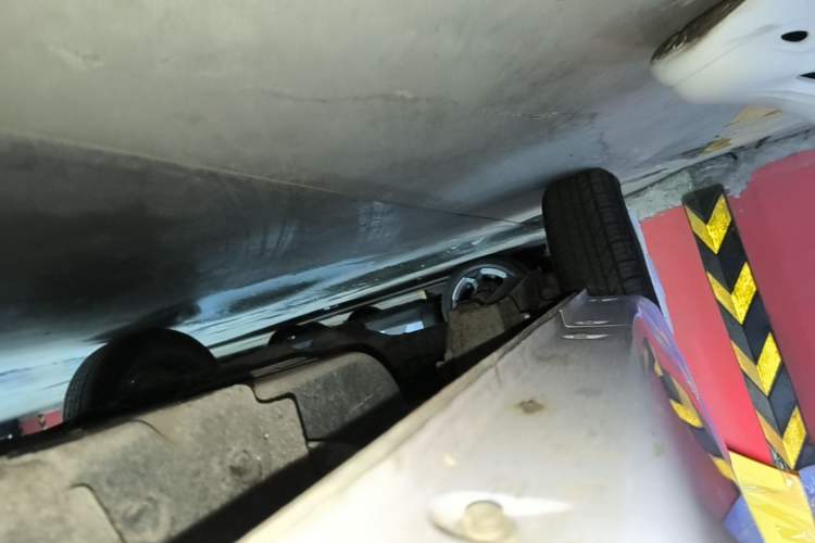 Used Chery QQ Ice Cream 2022 170km Sundae Phosphate Lithium-Ion Right Side Sill