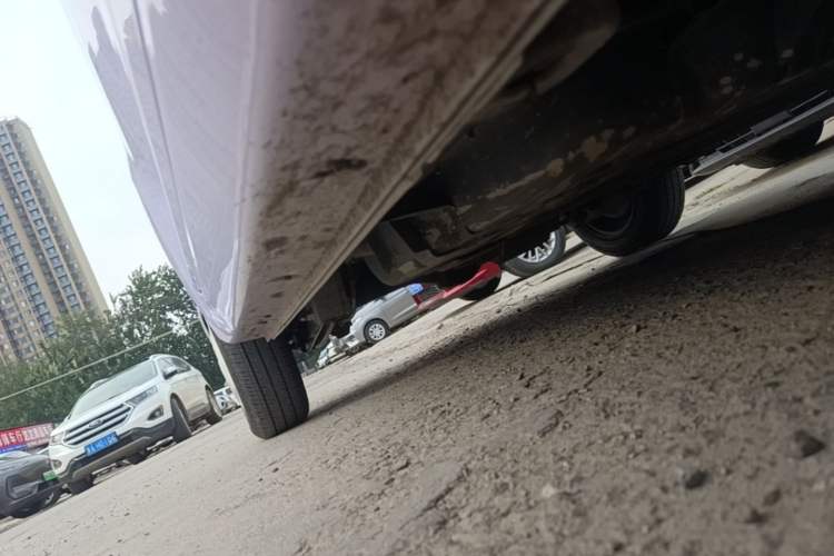 Used Chery QQ Ice Cream 2022 170km Sundae Phosphate Lithium-Ion Right Side Sill