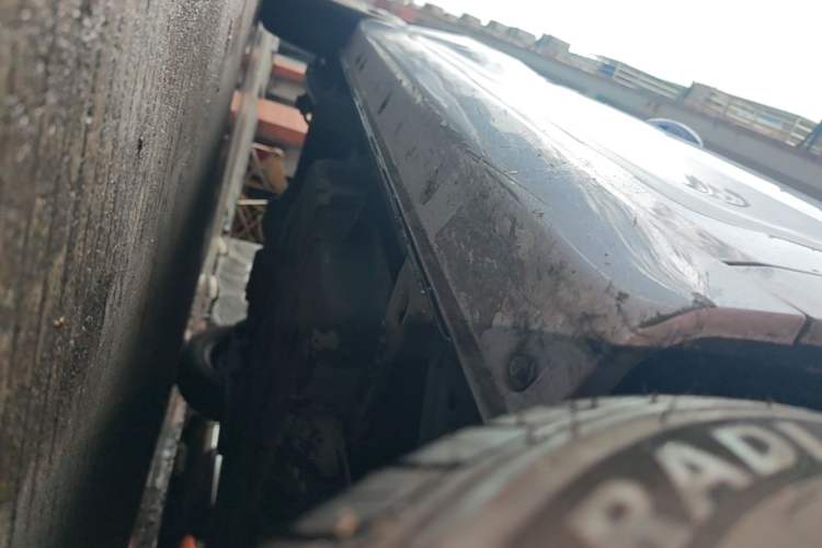 Used Chery QQ Ice Cream 2022 170km Sundae Phosphate Lithium-Ion Right Side Sill