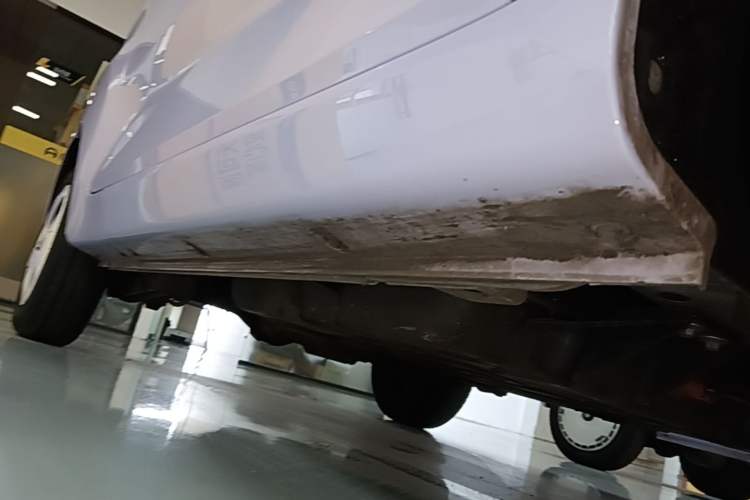 Used Chery QQ Ice Cream 2022 170km Sundae Phosphate Lithium-Ion Right Side Sill