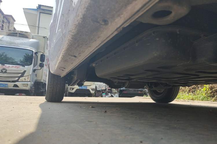 Used Chery QQ Ice Cream 2022 120km Conical Shape Lithium Iron Phosphate Right Side Sill