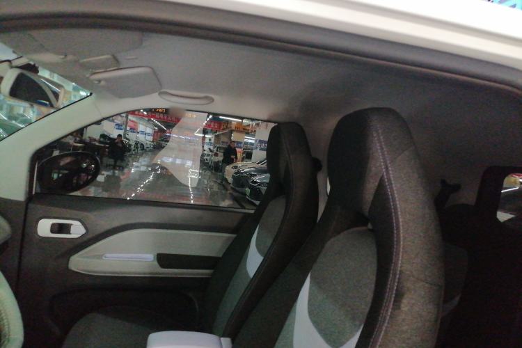 Used Chery QQ Ice Cream 2022 170km Sundae Phosphate Lithium-Ion Roof