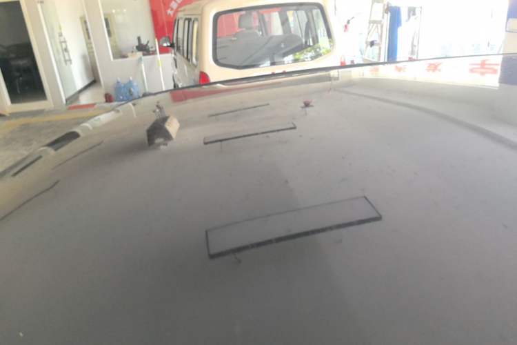 Used Chery QQ Ice Cream 2022 170km Sundae Phosphate Lithium-Ion Roof