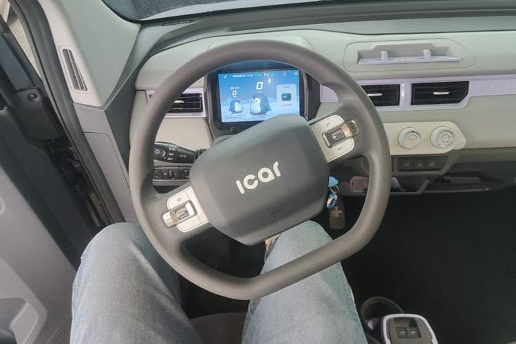 Used Chery QQ Ice Cream 2022 170km Sundae Phosphate Lithium-Ion Steering Wheel