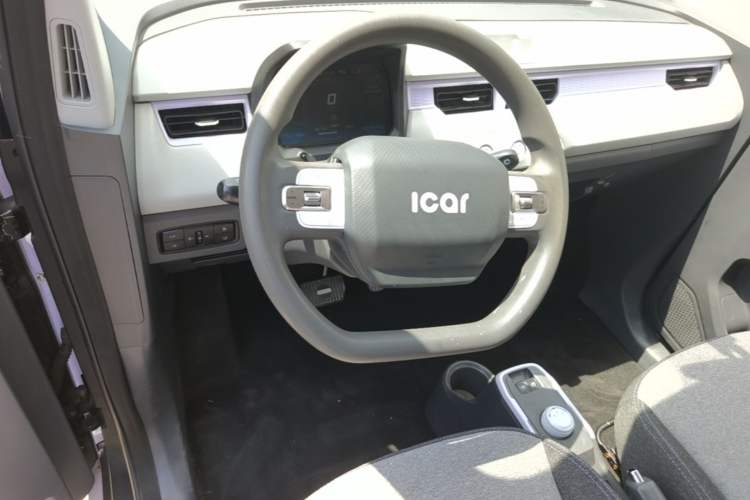 Used Chery QQ Ice Cream 2022 170km Sundae Phosphate Lithium-Ion Steering Wheel