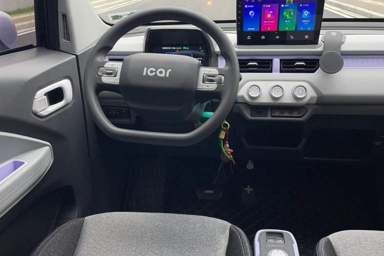 Used Chery QQ Ice Cream 2022 170km Sundae Phosphate Lithium-Ion Steering Wheel