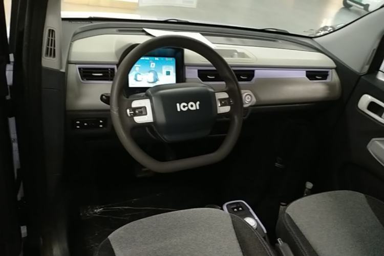 Used Chery QQ Ice Cream 2022 170km Sundae Phosphate Lithium-Ion Steering Wheel