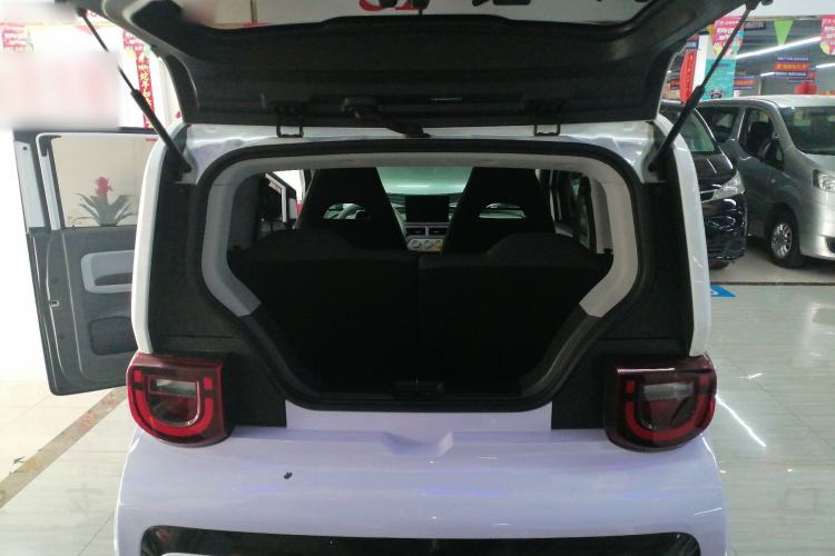 Used Chery QQ Ice Cream 2022 170km Sundae Phosphate Lithium-Ion Trunk