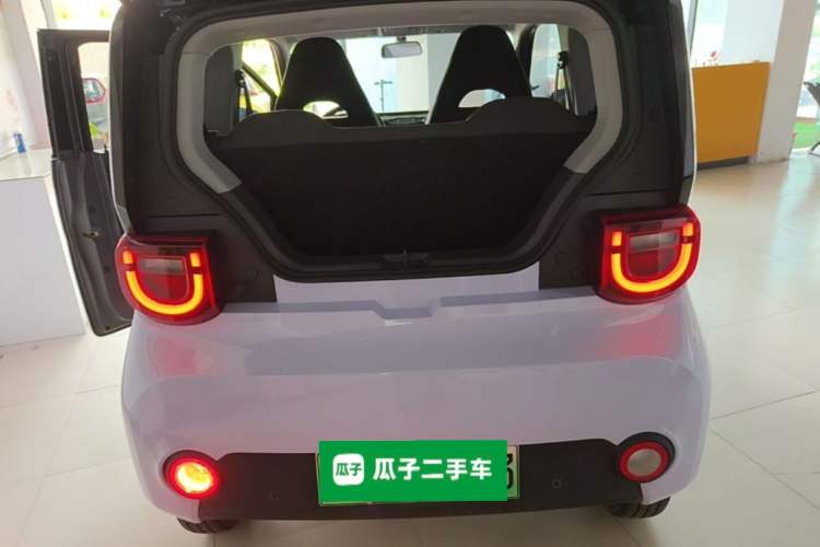 Used Chery QQ Ice Cream 2022 120km Conical Shape Lithium Iron Phosphate Trunk