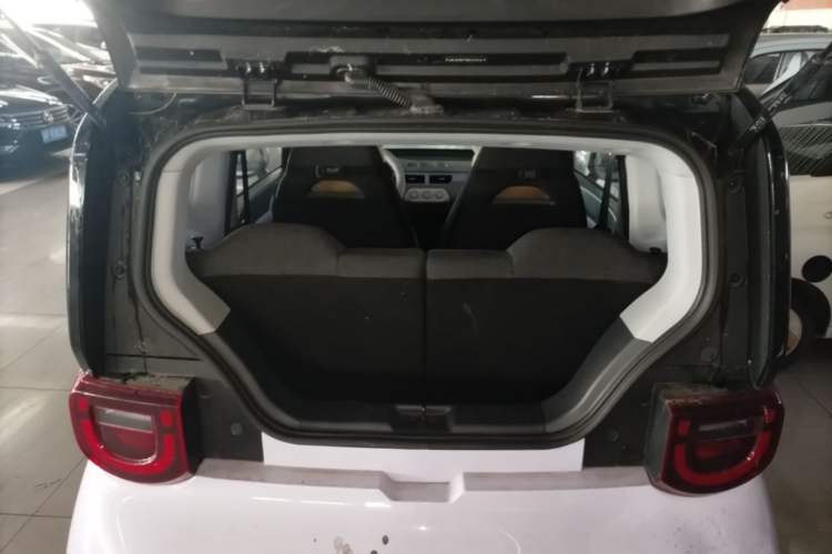 Used Chery QQ Ice Cream 2022 170km Sundae Phosphate Lithium-Ion Trunk
