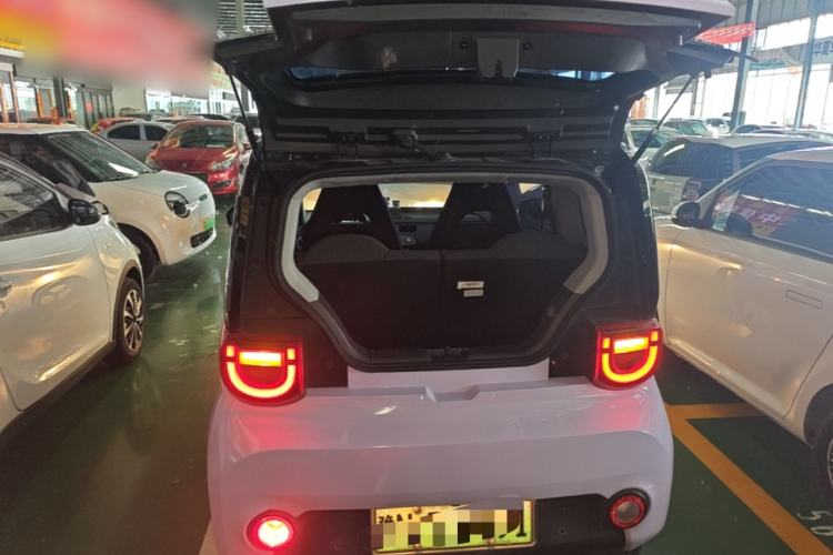 Used Chery QQ Ice Cream 2022 170km Sundae Phosphate Lithium-Ion Trunk