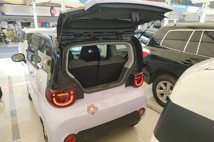 Used Chery QQ Ice Cream 2022 170km Sundae Phosphate Lithium-Ion Trunk