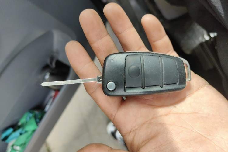 Used Chery QQ Ice Cream 2022 170km Sundae Phosphate Lithium-Ion Vehicle Key