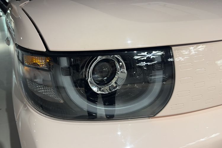 Used Chery QQ Ice Cream 2022 170km Sundae Phosphate Lithium-Ion Rear