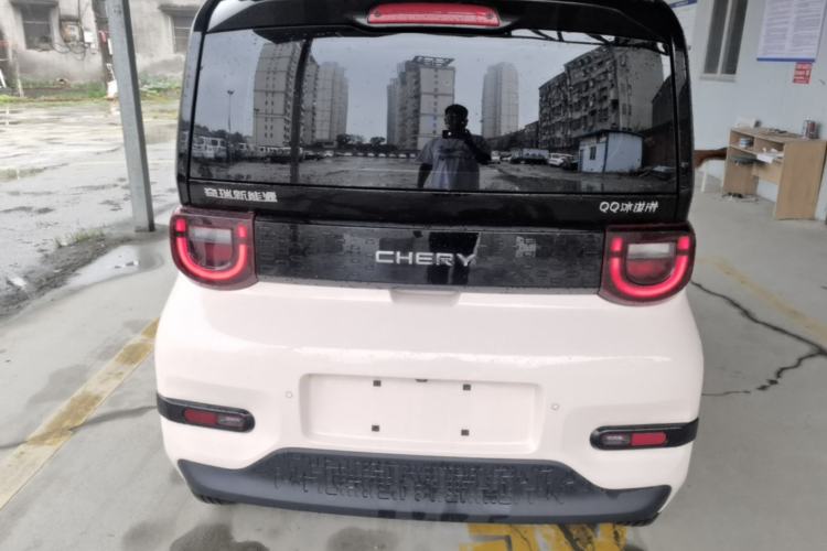 Used Chery QQ Ice Cream 2022 170km Sundae Phosphate Lithium-Ion Rear