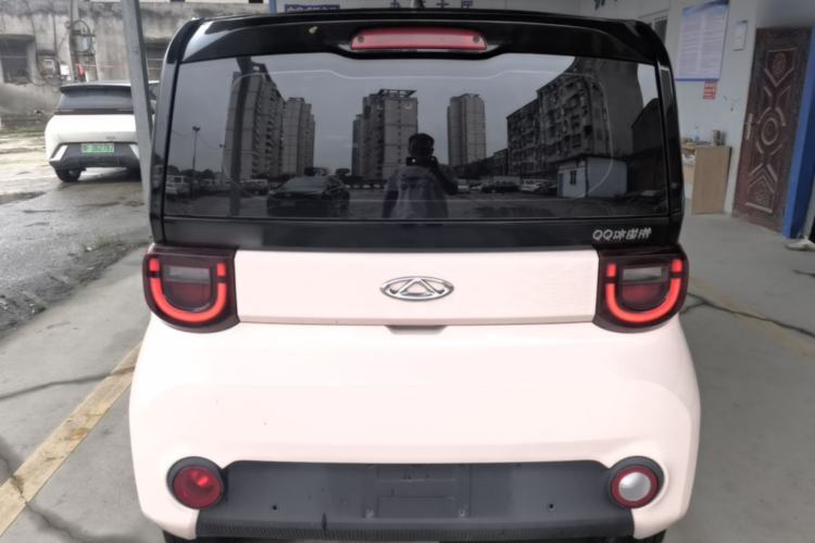 Used Chery QQ Ice Cream 2022 170km Sundae Phosphate Lithium-Ion Rear