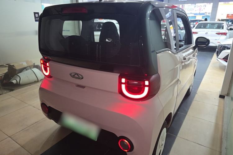 Used Chery QQ Ice Cream 2022 120km Conical Shape Lithium Iron Phosphate Rear Right 45 Deg
