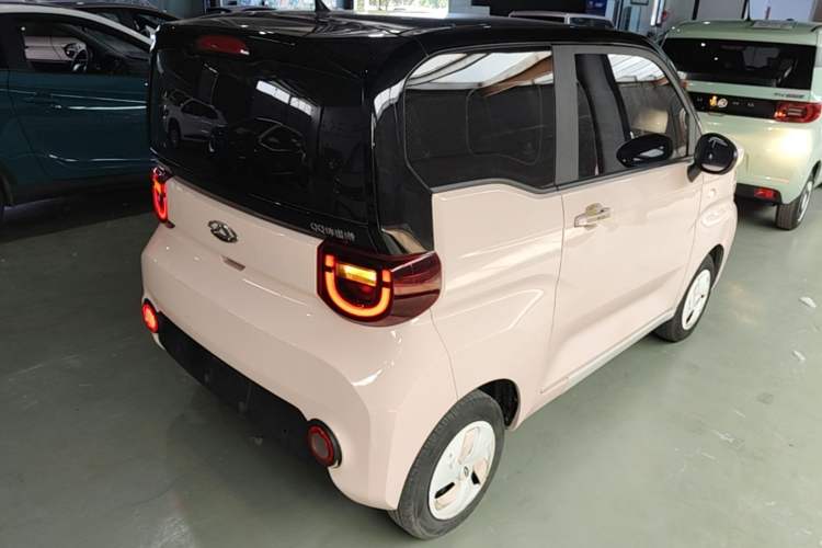 Used Chery QQ Ice Cream 2022 170km Sundae Phosphate Lithium-Ion Rear Right 45 Deg