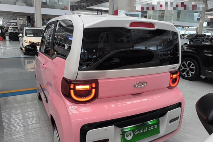 Used Chery QQ Ice Cream 2022 Taohuanxi Fragrant Peach Model Rear