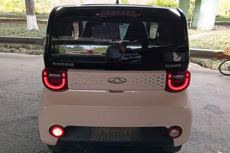 Used Chery QQ Ice Cream 2022 170km Sundae Phosphate Lithium-Ion Rear