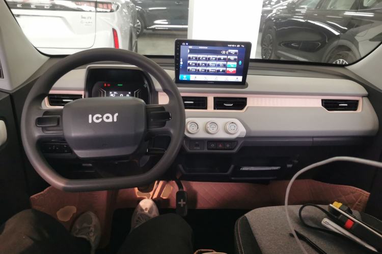 Used Chery QQ Ice Cream 2022 120km Milkshake Phosphate Lithium-Iron Center Console