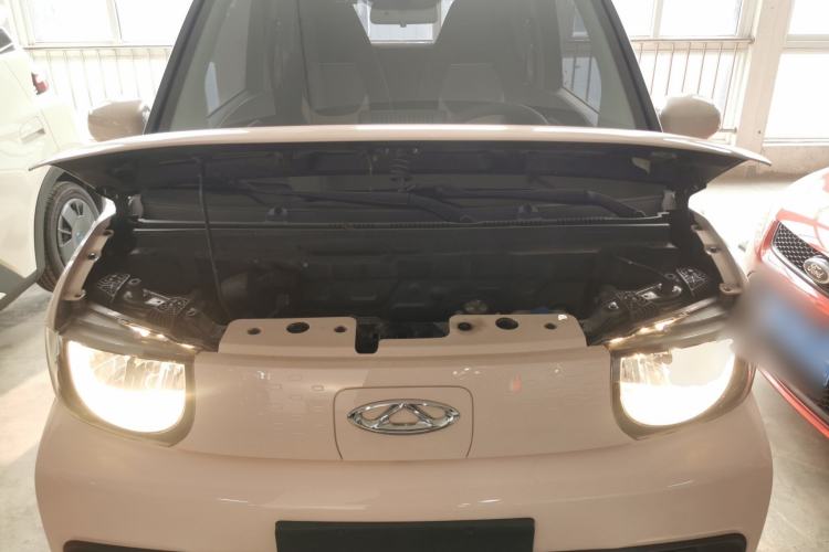 Used Chery QQ Ice Cream 2022 120km Milkshake Phosphate Lithium-Iron Engine Bay