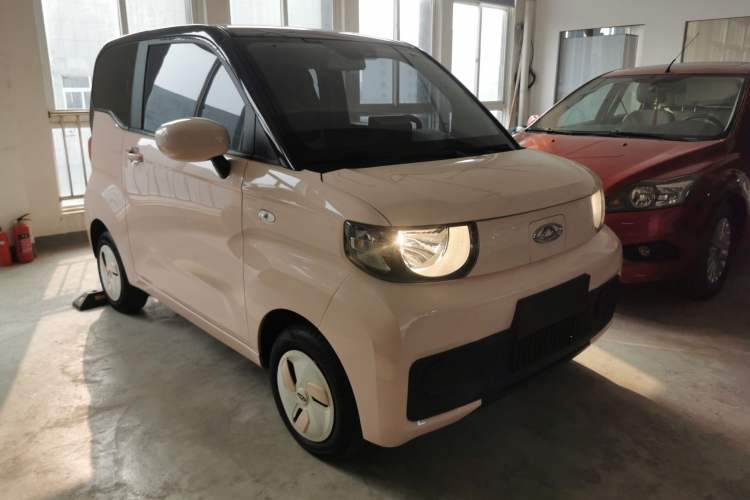 Used Chery QQ Ice Cream 2022 120km Milkshake Phosphate Lithium-Iron Front Right 45 Deg