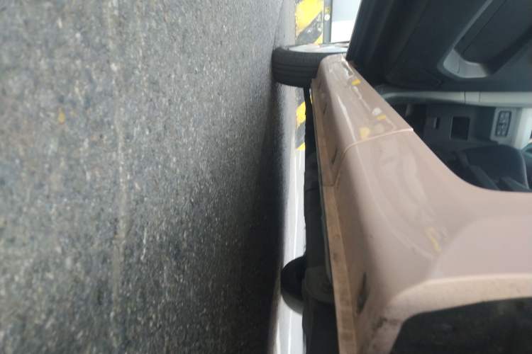 Used Chery QQ Ice Cream 2022 170km Sundae Phosphate Lithium-Ion Left Side Sill