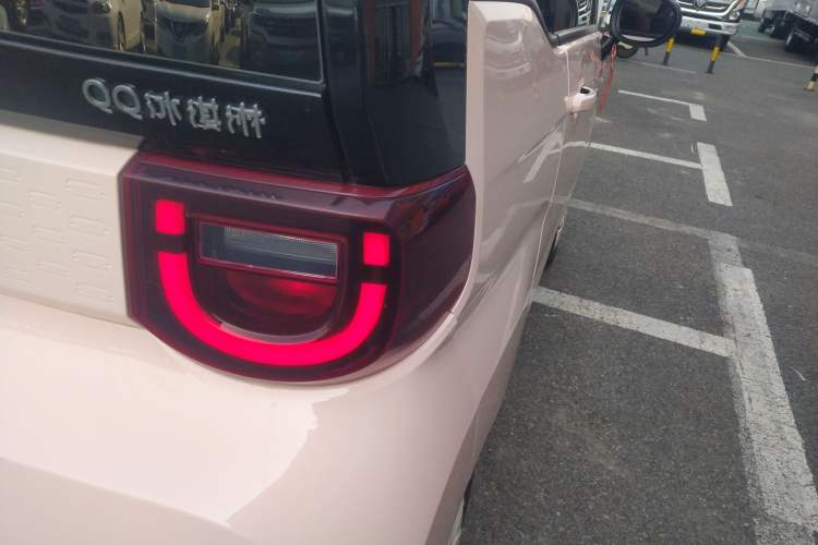 Used Chery QQ Ice Cream 2022 170km Sundae Phosphate Lithium-Ion Right Rear Taillight