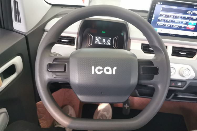 Used Chery QQ Ice Cream 2022 120km Milkshake Phosphate Lithium-Iron Steering Wheel