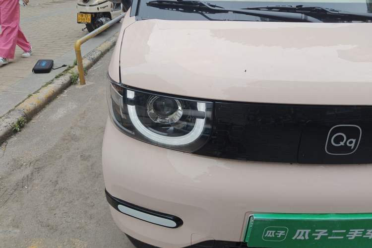 Used Chery QQ Ice Cream 2022 170km Sundae Phosphate Lithium-Ion Right Front Headlight