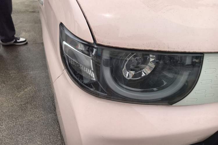 Used Chery QQ Ice Cream 2022 170km Sundae Phosphate Lithium-Ion Right Front Headlight