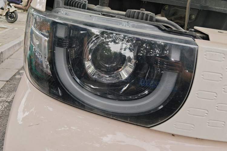 Used Chery QQ Ice Cream 2022 120km Conical Shape Lithium Iron Phosphate Right Front Headlight