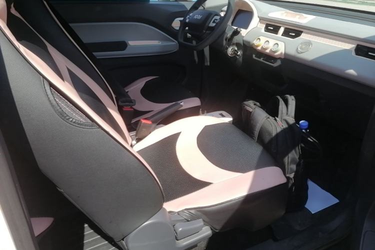 Used Chery QQ Ice Cream 2022 170km Sundae Phosphate Lithium-Ion Right Front Seat
