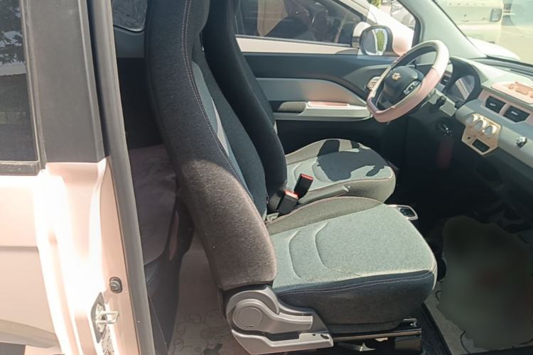Used Chery QQ Ice Cream 2022 170km Sundae Phosphate Lithium-Ion Right Front Seat