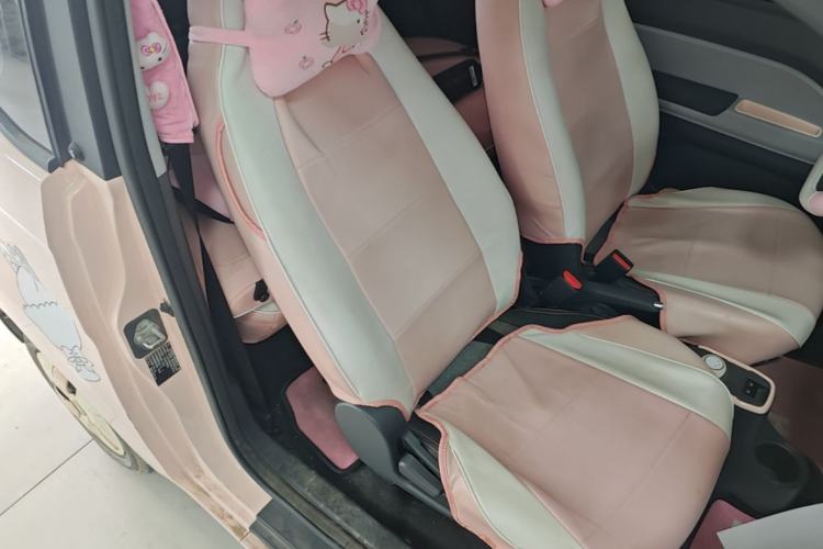 Used Chery QQ Ice Cream 2022 170km Sundae Phosphate Lithium-Ion Right Front Seat