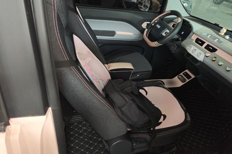 Used Chery QQ Ice Cream 2022 170km Sundae Phosphate Lithium-Ion Right Front Seat