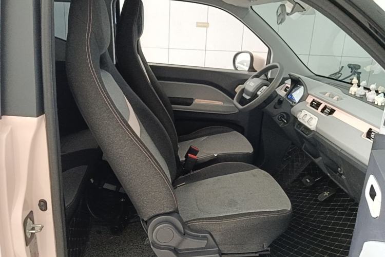 Used Chery QQ Ice Cream 2022 120km Conical Shape Lithium Iron Phosphate Right Front Seat