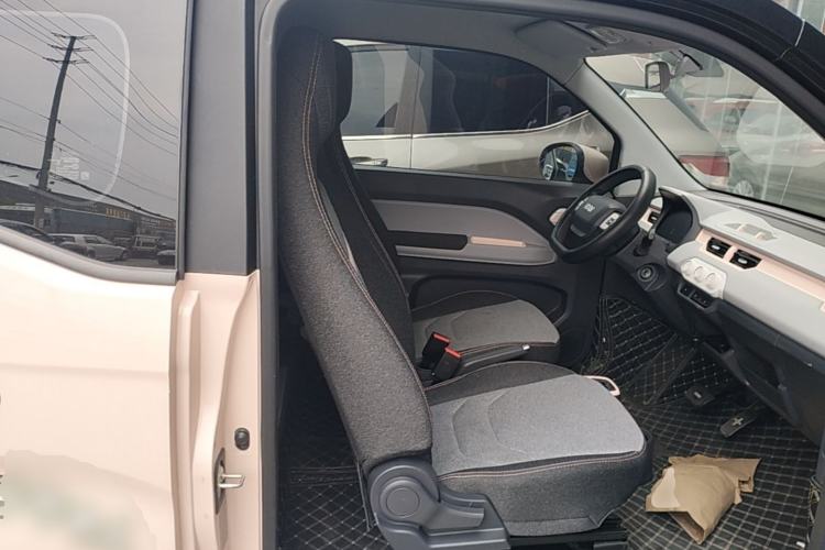 Used Chery QQ Ice Cream 2022 120km Conical Shape Lithium Iron Phosphate Right Front Seat