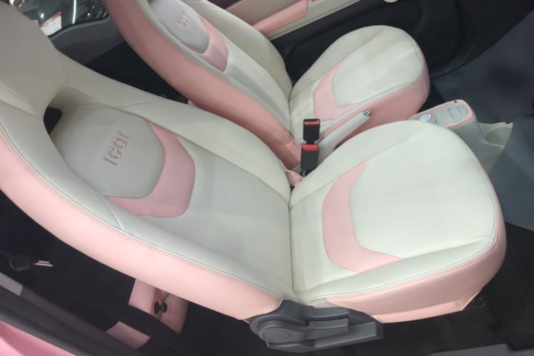 Used Chery QQ Ice Cream 2022 Taohuanxi Sweet Peach Edition Right Front Seat
