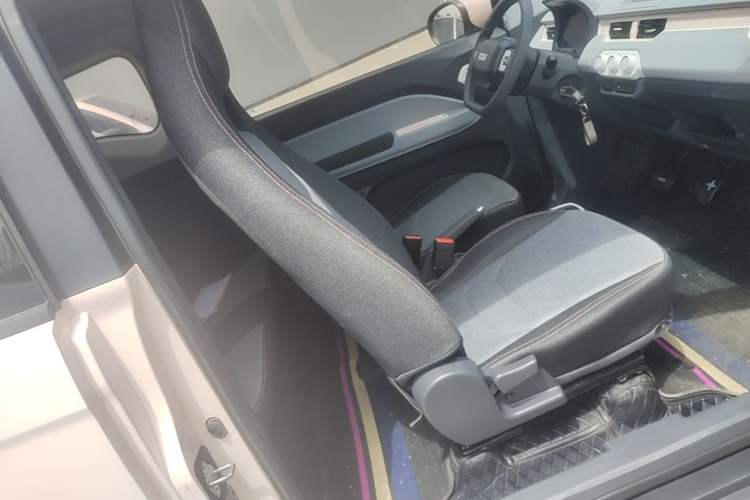 Used Chery QQ Ice Cream 2022 170km Sundae Ternary Lithium Right Front Seat