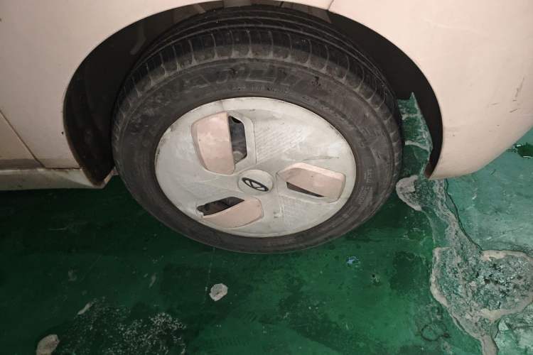 Used Chery QQ Ice Cream 2022 170km Sundae Phosphate Lithium-Ion Right Front Wheel Hub
